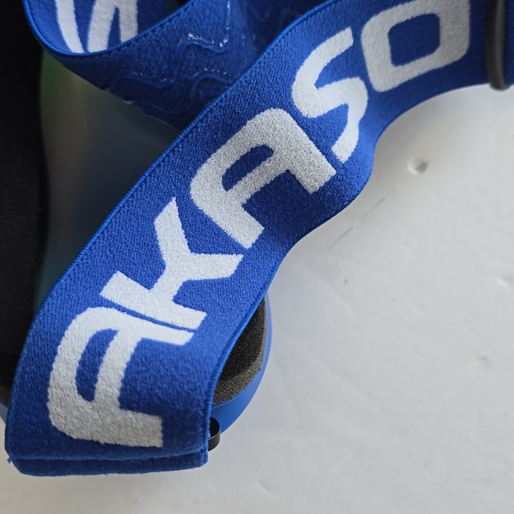 NIB Akaso Ski Snowboarding Glasses Blue Frame Blue Lens - Picture 6 of 13